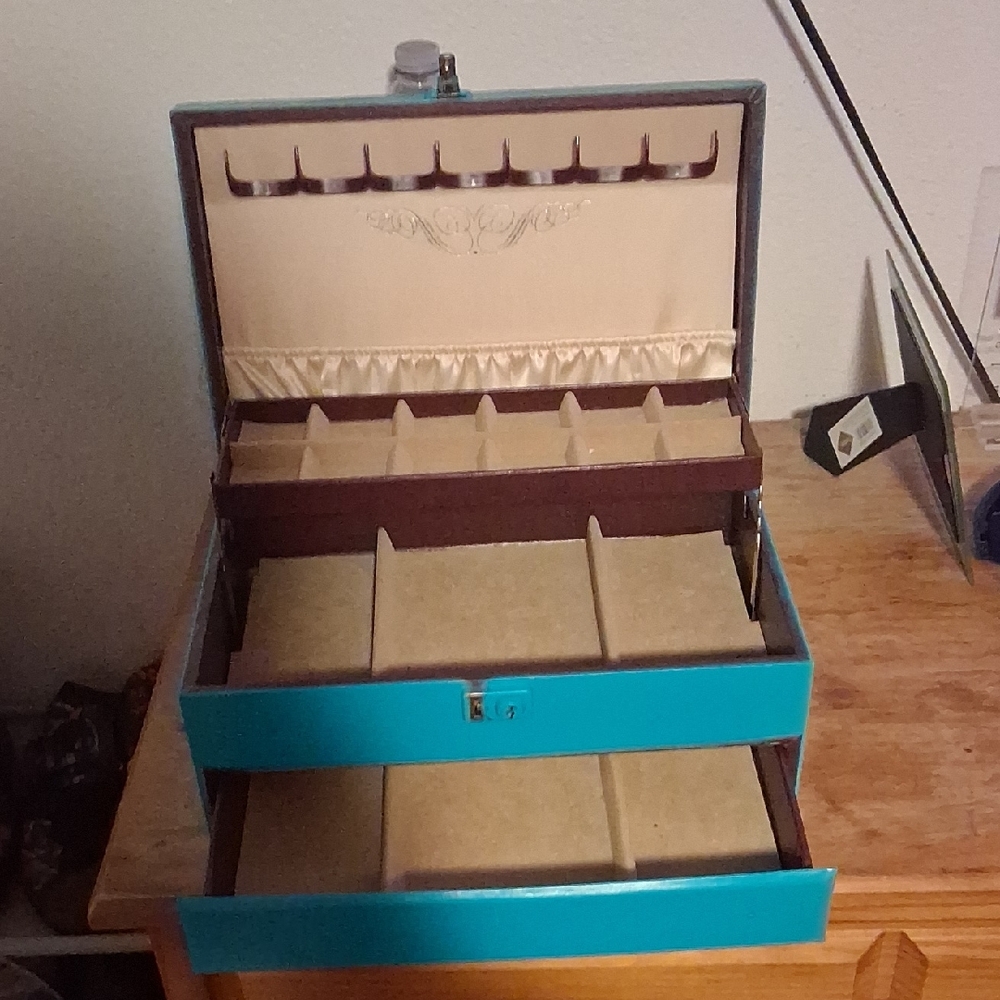 Elegant Jewelry Organizer Box - Teal and Brown